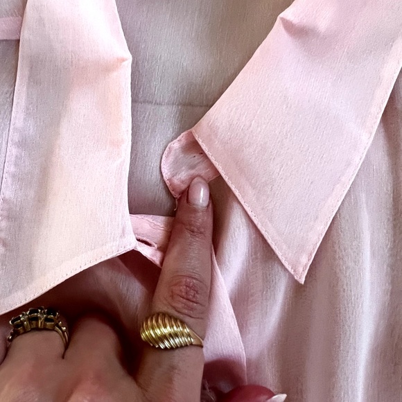 💝 Bubblegum Sheer Vintage Button Down 💝 - Picture 5 of 8